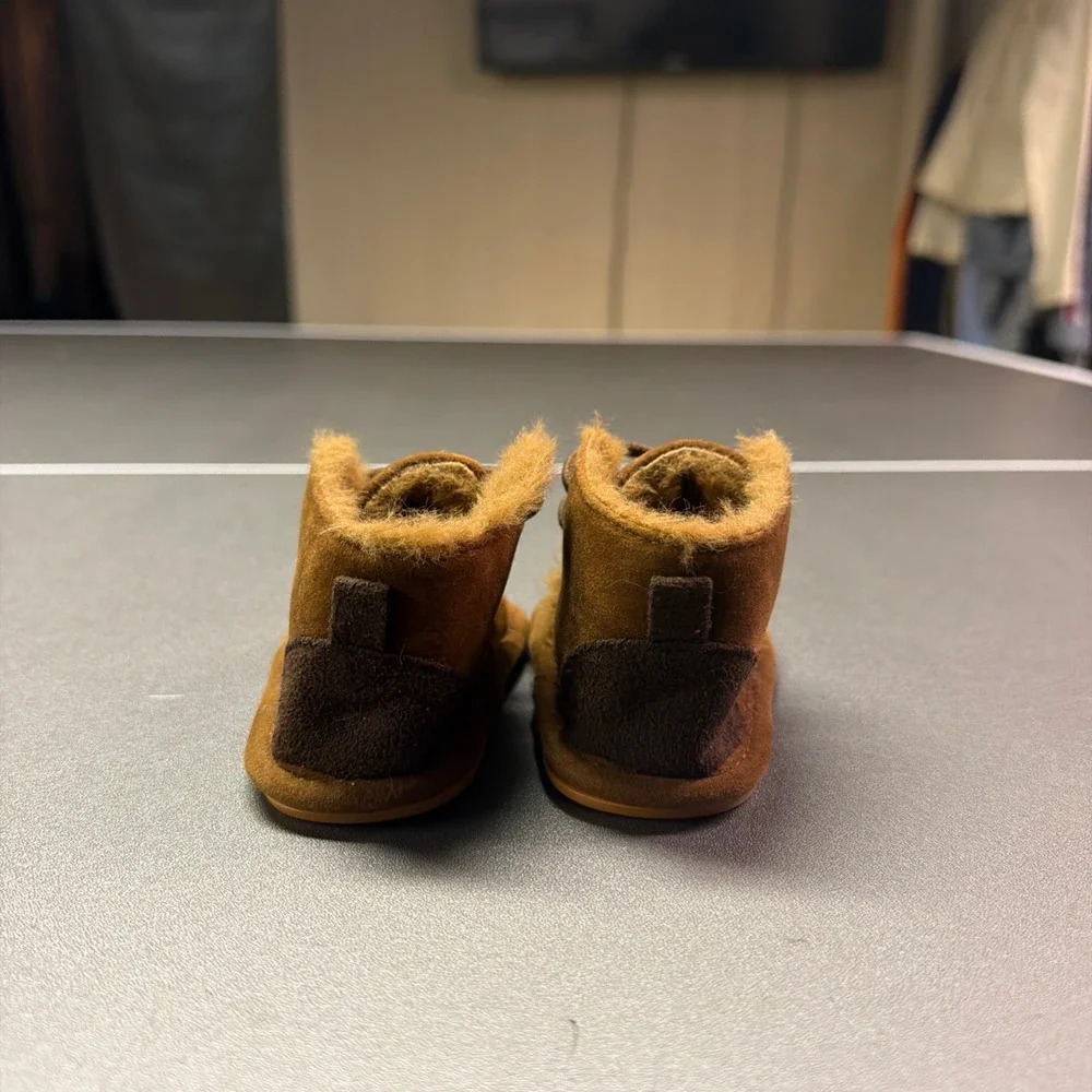 Infant Baby Faux Suede Fur Lined Soft Sole Booties Chestnut Brown Lace Up Shoes